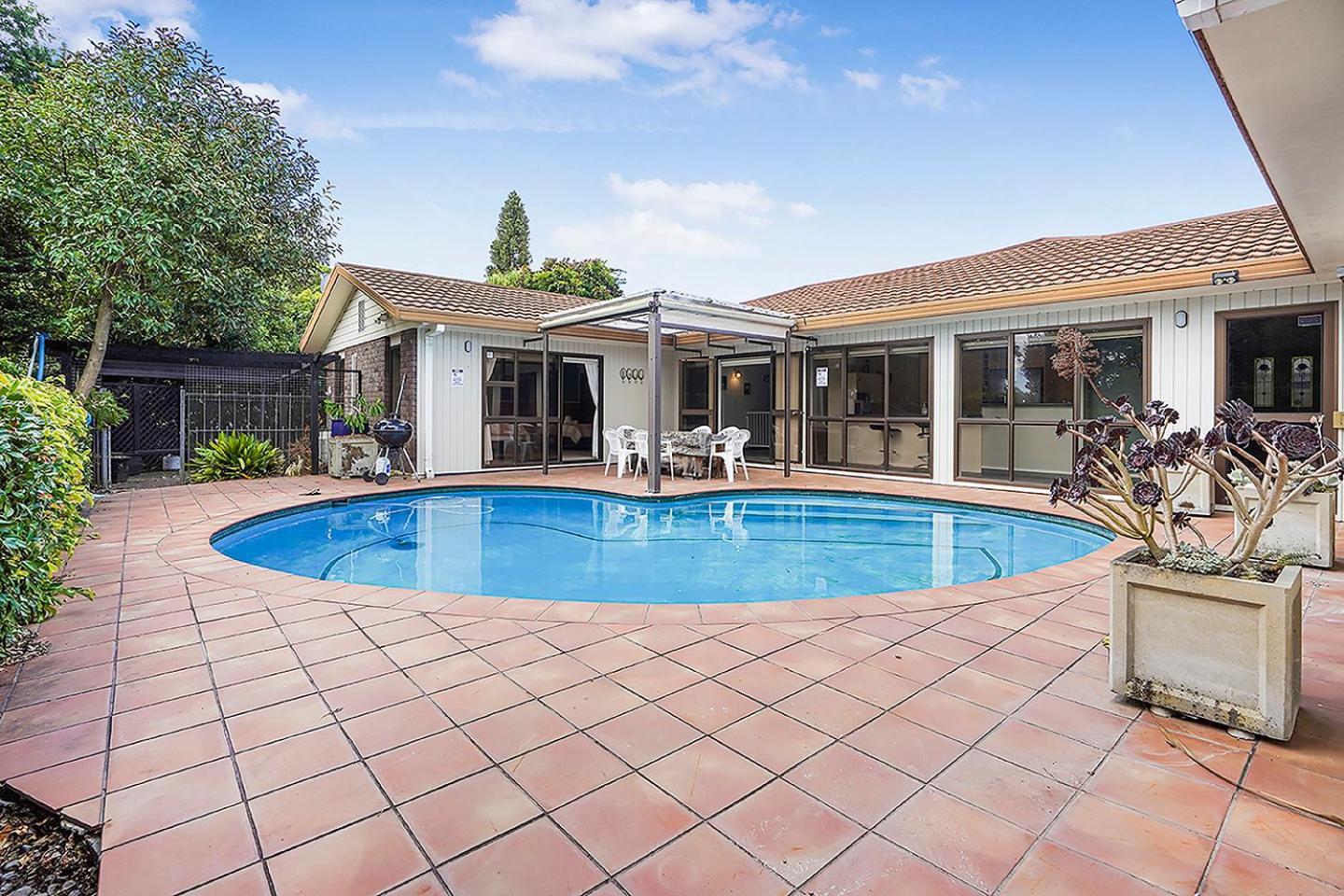 Wow, Spacious Home With A Pool Hamilton Exteriér fotografie