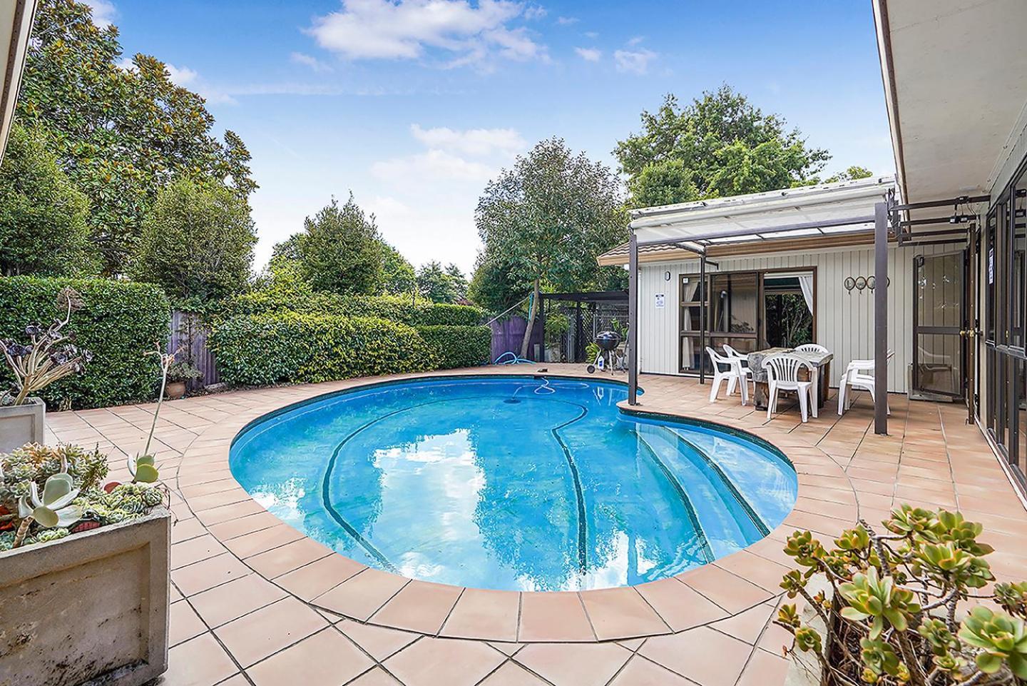 Wow, Spacious Home With A Pool Hamilton Exteriér fotografie